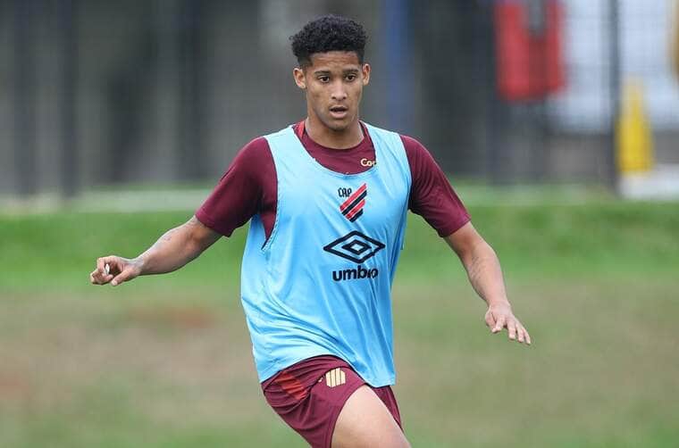 Onde assistir e prováveis escalações de Athletico x Athletic na Série B. Imagem: Duda Matoso athletico.com.br