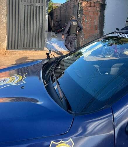 Ocorrência de desentendimento familiar terminou com uso de força moderada e mobilização do Conselho Tutelar; caso foi registrado no bairro Vida Nova