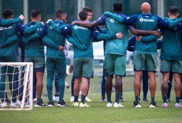 Coritiba x Avaí: Onde assistir, escalações e tudo sobre o confronto da Série B. Imagem: JP Pacheco Coritiba