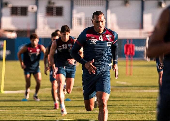 Fortaleza x Cruzeiro: onde assistir, prováveis escalações e como chegam os times para o duelo no Castelão pelo Brasileirão 2025. Imagem: Kael Morais FEC