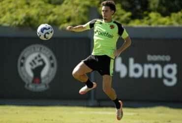 Vasco x Fortaleza: onde assistir, escalações e tudo sobre o jogo deste sábado em São Januário. Imagem: Matheus Lima VascoDaGama