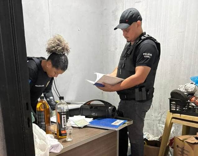 Mandados foram cumpridos em Rondonópolis, Cuiabá, Lucas do Rio Verde e Sorriso. Criminosos fraudavam compras em nome de vítimas e revendiam produtos no comércio local