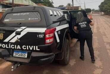 Professor é preso suspeito de beijar alunas de 8 e 10 anos em escola de Cáceres