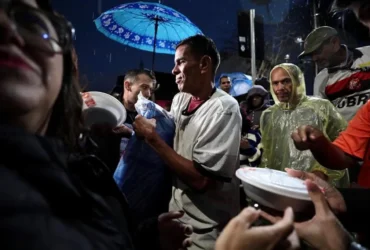 Primeira-dama de Mato Grosso promove entrega de alimentos e cobertores em ação social