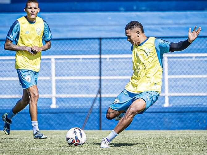 Confiança x Londrina: Onde assistir, escalações e o que esperar do duelo pela Série C. Imagem: Rafael Martins Londrina EC.