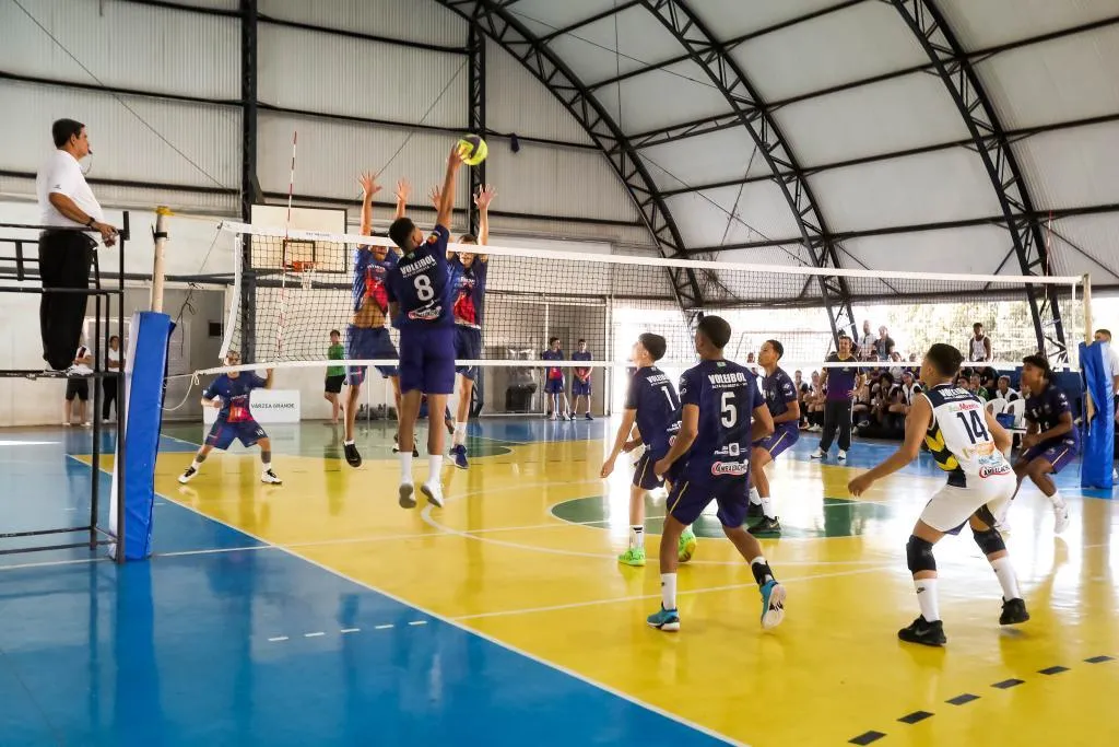 Esporte escolar movimenta Juína com etapa regional dos jogos
