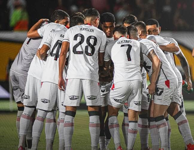Universidad Católica x Vitória: Onde assistir ao vivo e as escalações do confronto decisivo pela Sul-Americana. Imagem: Victor Ferreira/EC Vitória