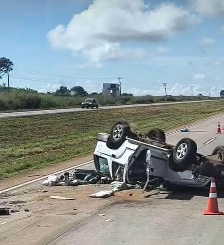 Adolescente de 14 anos é arremessado e morre em capotamento na BR-364, em Mato Grosso