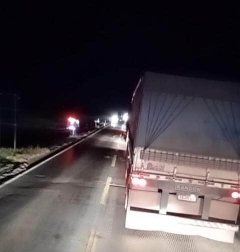 Colisão entre carretas é registrada na BR-163 entre Nova Mutum e Lucas do Rio Verde