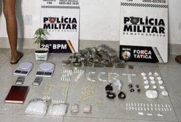 Durante ação da Força Tática e alunos do Curso Rotam, menor foi apreendida com grande quantidade de entorpecentes e levou os policiais até outra integrante da facção criminosa