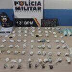 Suspeita seria integrante de facção criminosa e foi flagrada com porções de cocaína e maconha no bairro Vida Nova II