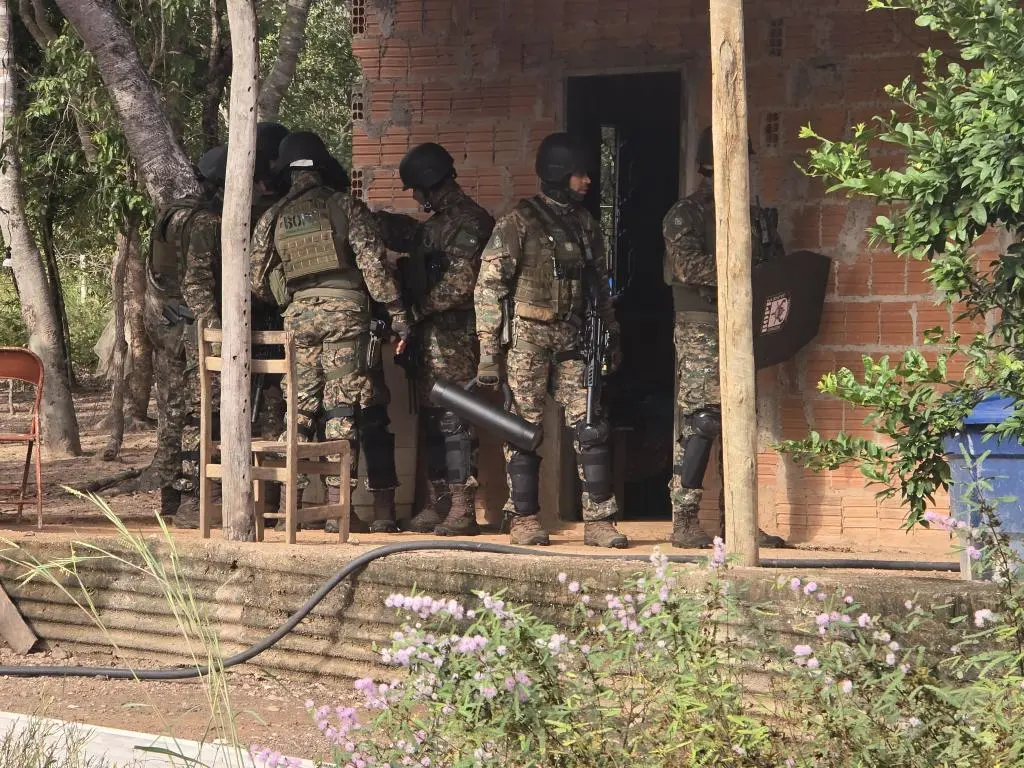 Mulher é resgatada pelo Bope após ser mantida refém por parente em zona rural de Mato Grosso