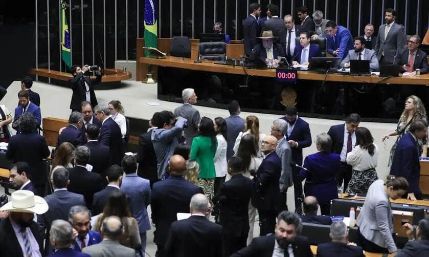 Brasília (DF), 21/05/2025 - Câmara dos Deputados durante sessão plenária para votar o projeto de lei (PL 1.466/2025) lei que propõe uma revisão do sistema de carreira e remuneração dos servidores públicos do Poder Executivo federal. Foto: Lula Marques/Agência Brasil