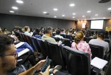 Brasília (DF), 02.05.2024 - Os candidatos do Distrito Federal que farão o Concurso Público Nacional Unificado (CNU) estão aproveitando os últimos dias para revisar o conteúdo. Cerca de 160 pessoas acompanharam o último aulão preparatório promovido pela Biblioteca Nacional de Brasília (BNB). Foto: Joel Rodrigues/Agência Brasília