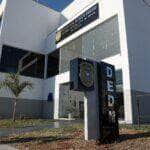 Assessores de vereadora são ameaçados durante fiscalização em bairro de Cuiabá