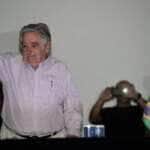 O ex-presidente e senador do Uruguai José Mujica durante encontro com estudantes na concha acústica da Universidade do Estado do Rio de Janeiro (Uerj), no campus do Maracanã (Fernando Frazão/Agência Brasil)