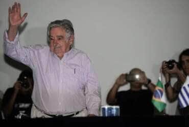 O ex-presidente e senador do Uruguai José Mujica durante encontro com estudantes na concha acústica da Universidade do Estado do Rio de Janeiro (Uerj), no campus do Maracanã (Fernando Frazão/Agência Brasil)