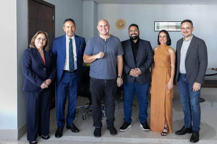 Embaixador do Peru visita Cuiabá e discute parcerias para o turismo e economia