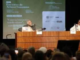 Rio de Janeiro (RJ), 13/05/2025 – Os acadêmicos Gilberto Gil e Joaquim Falcão na conferência