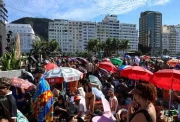 Rio de Janeiro (RJ), 03/05/2025 – Público enfrenta fila para acesso ao local do show da Lady Gaga na praia de Copacabana, na zona sul do Rio de Janeiro. Foto: Tomaz Silva/Agência Brasil