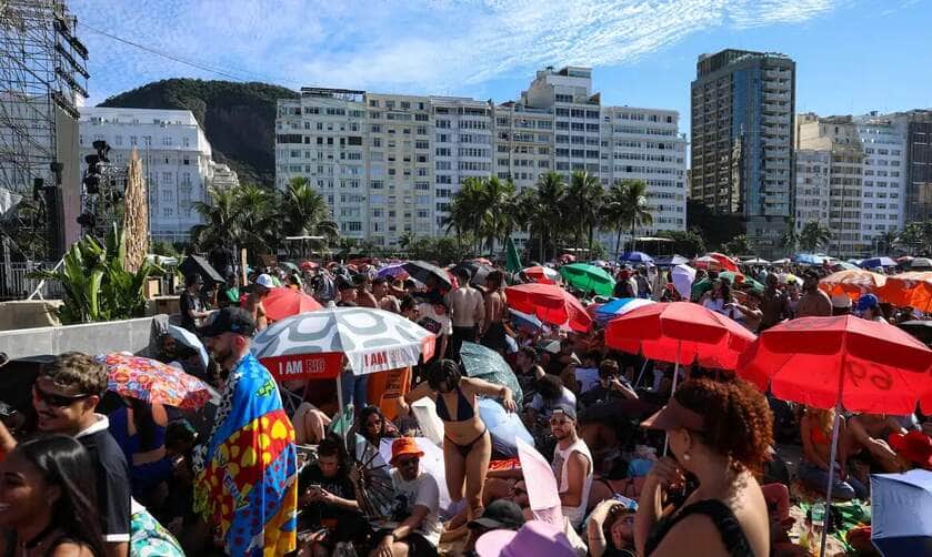 Rio de Janeiro (RJ), 03/05/2025 – Público enfrenta fila para acesso ao local do show da Lady Gaga na praia de Copacabana, na zona sul do Rio de Janeiro. Foto: Tomaz Silva/Agência Brasil