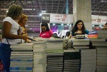 Rio de Janeiro (RJ), 05/09/2023 – Público lota a 20ª Bienal do Livro do Rio de Janeiro, no Riocentro, na Barra da Tijuca, zona oeste da capital fluminense. Foto: Tomaz Silva/Agência Brasil