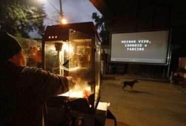 São Paulo SP 26/08/2023 - Favela do Moinho, na região central paulistana, celebra neste sábado (26) os dez anos da derrubada do muro que cercava a comunidade. A barreira, segundo laudo do Corpo de Bombeiros emitido à época, dificultava a evacuação do local em caso de incêndio. Foto Paulo Pinto/Agência Brasil