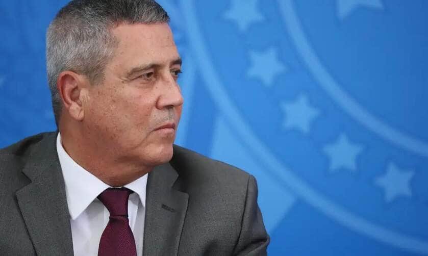 Brasília (DF), 02/04/2020 - Ministro da Casa Civil Braga Netto durante coletiva de Imprensa no Palácio do Planalto sobre as ações de enfrentamento no combate ao Covid-19. Foto: Isac Nóbrega/PR