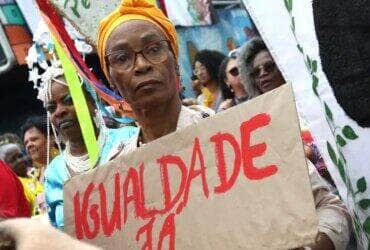 Rio de Janeiro (RJ), 30/07/2023 - IX Marcha das Mulheres Negras do Rio de Janeiro, na praia de Copacabana, zona sul da cidade. Foto:Tânia Rêgo/Agência Brasil