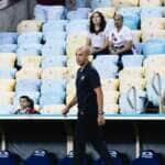 Rio de Janeiro (RJ), 03/05/2025 - Técnico Pepa comanda o Sport à beira do gramado do Maracanã, na partida contra o Fluminense. Foto: Paulo Paiva/Press Foto Club
