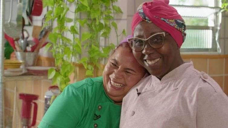 Rio de Janeiro (RJ), 08/05/2025 - Xodó de Cozinha, da TV Brasil, mostra como preparar receitas com batata-doce Apresentadora Regina Tchelly recebe a chef Rosana Beatriz no programa da emissora pública. Foto: TV Brasil/Divulgação