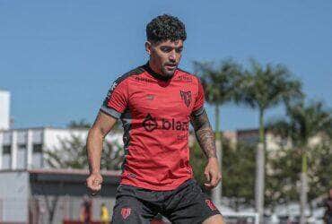 Atlético-GO x Volta Redonda: onde assistir, escalações e tudo sobre o duelo da Série B. Imagem: Bruno Corsino/Atlético-GO