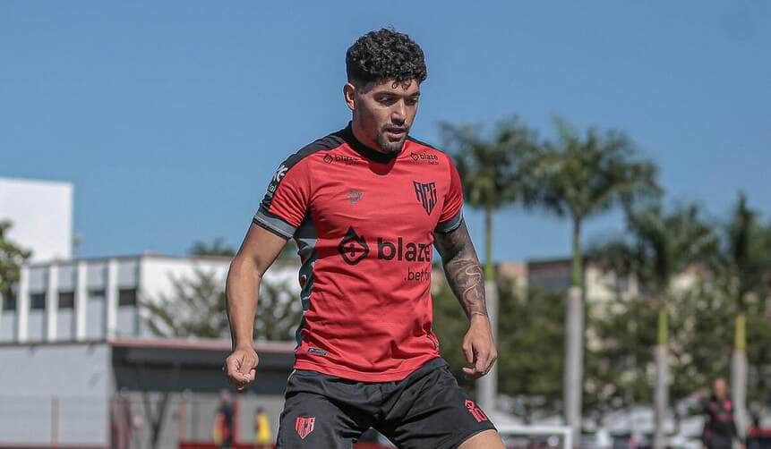 Atlético-GO x Volta Redonda: onde assistir, escalações e tudo sobre o duelo da Série B. Imagem: Bruno Corsino/Atlético-GO