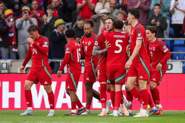Bélgica x País de Gales: onde assistir ao vivo, prováveis escalações e análise do duelo das Eliminatórias. Imagem: FA Wales Divulgação