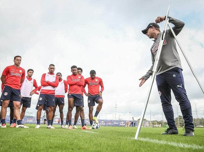 Red Bull Bragantino x Bahia: Onde assistir ao vivo, escalações e tudo sobre o duelo decisivo pelo Brasileirão 2025. Imagem: Ari Ferreira/Red Bull Bragantino