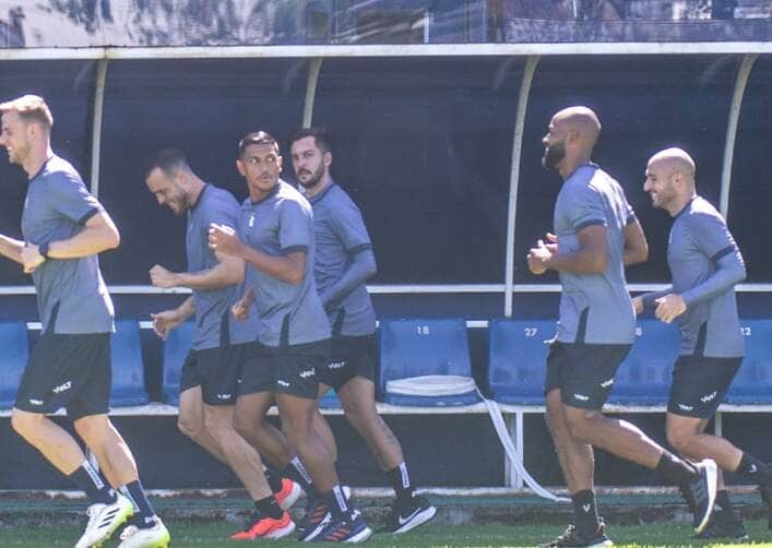 Athletico-PR x Remo: Onde assistir, escalações e tudo sobre o duelo decisivo na Série B. Imagem: Samara Miranda/Remo