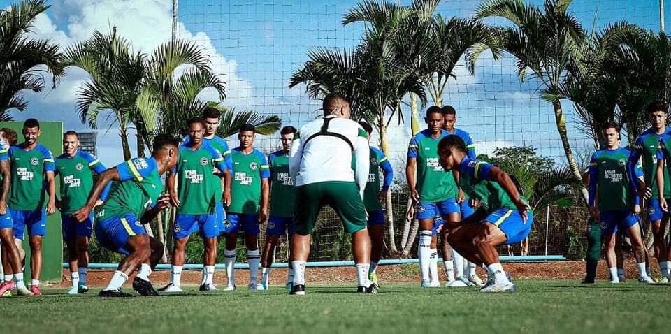 CRB x Goiás: Onde assistir e escalações para o duelo da Série B 2025. Imagem: Divulgação Goiás