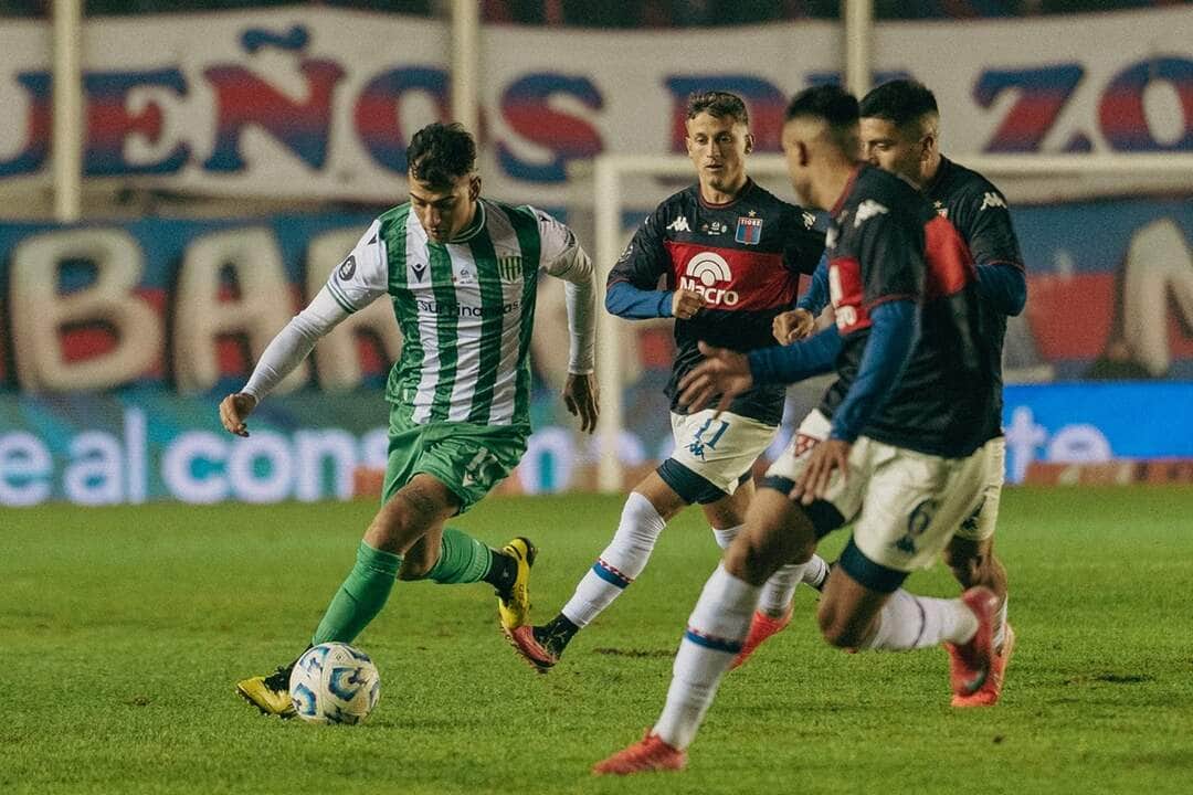 Desportiva Ferroviária x Banfield: onde assistir ao vivo e escalações pela Vitória Cup. Divulgação Banfield