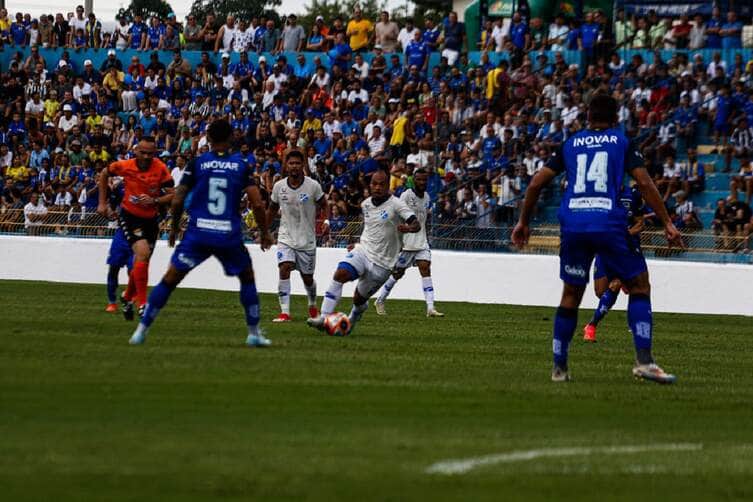 São José x Taubaté: onde assistir, escalações e tudo sobre o Clássico do Vale na abertura da Copa Paulista. Imagem: Victor Cônsoli/ECT