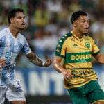 Lance de Cuiabá x Paysandu. Imagem: AssCom Dourado