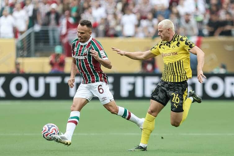 Lance de Borussia Dortmund x Fluminense. Imagem: Lucas Merçon/FFC