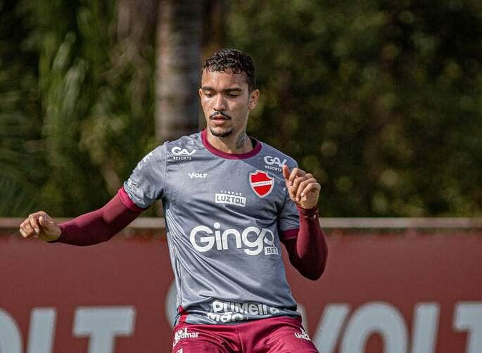 Amazonas x Vila Nova: onde assistir, escalações e tudo sobre o duelo da Série B. Imagem: @betocorreaphoto