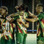 Sampaio Corrêa x Ceará: Onde assistir, escalações e tudo sobre o duelo da Copa do Nordeste 2025. Imagem: Ronald Felipe/Sampaio Corrêa