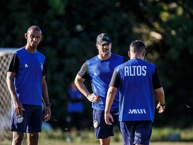 Altos x Sampaio Corrêa pela Série D: horário, onde assistir e tudo sobre o duelo nordestino decisivo. Imagem: @samukafotos_ A.A Altos