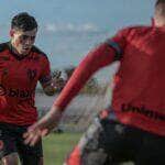 Atlético-GO x Coritiba: onde assistir, escalações e clima de decisão na Série B. Imagem: Bruno Corsino/Atlético-GO