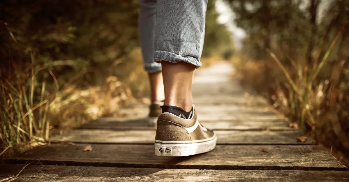 Caminhada - Imagem do Canva