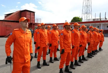 Corpo de Bombeiros de Mato Grosso adota fardamento laranja seguindo padrão internacional