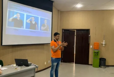 Curso gratuito de Libras capacita servidores e promove inclusão