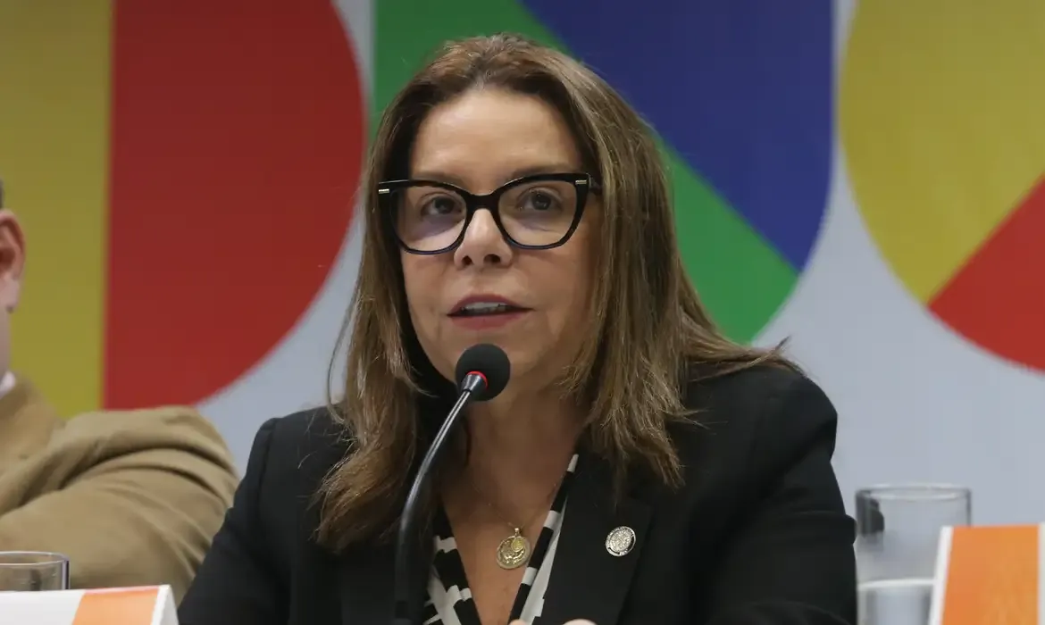 Estudantes recebem alerta sobre vistos nos EUA