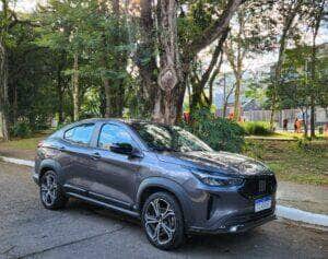 Fiat Fastback 2025 híbrido oferece eficiência sem comprometer desempenho